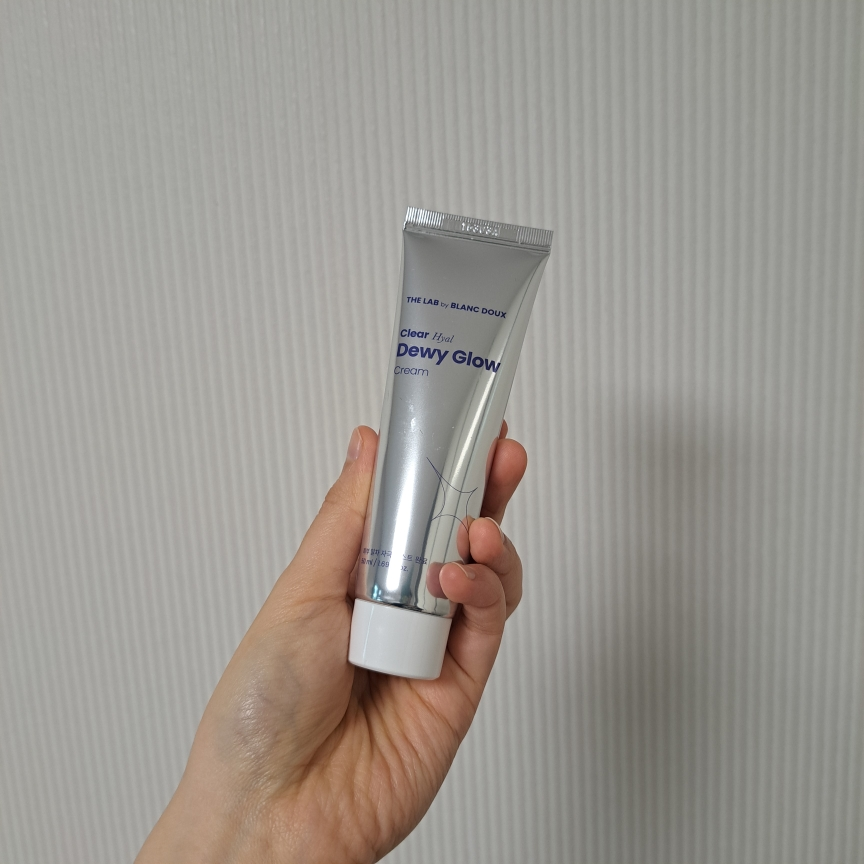 透明玻尿酸面霜的真实用户使用照片