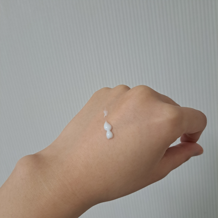 透明玻尿酸面霜的真实用户使用照片