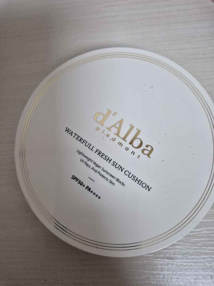 달바 (d'Alba) 워터풀 프레쉬 선쿠션 [SFP50+/PA++++] review image