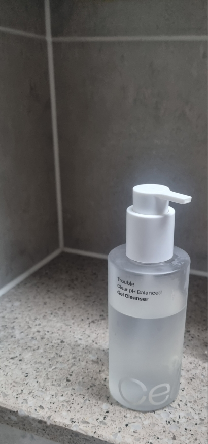 셀라딕스 (Celladix) 트러블 클리어 약산성 젤클렌저 review image