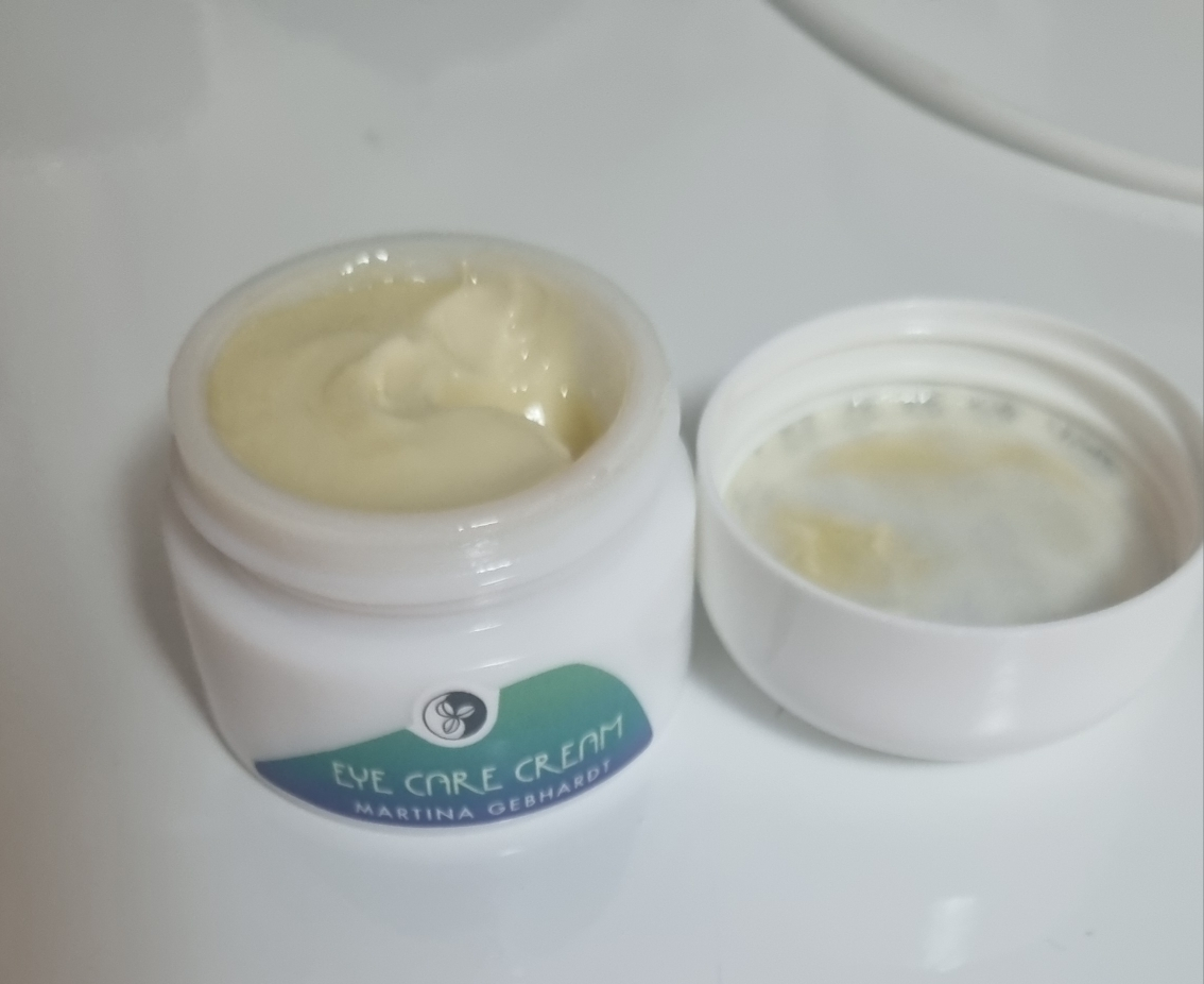 牛油果眼霜的真实用户使用照片