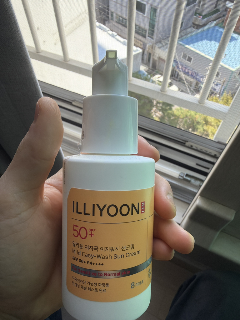 低过敏性易洗防晒霜 [SPF50+/PA++++]的真实用户使用照片