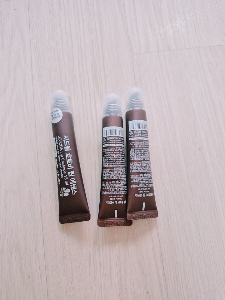 荷荷巴唇部精华液 [原味］的真实用户使用照片