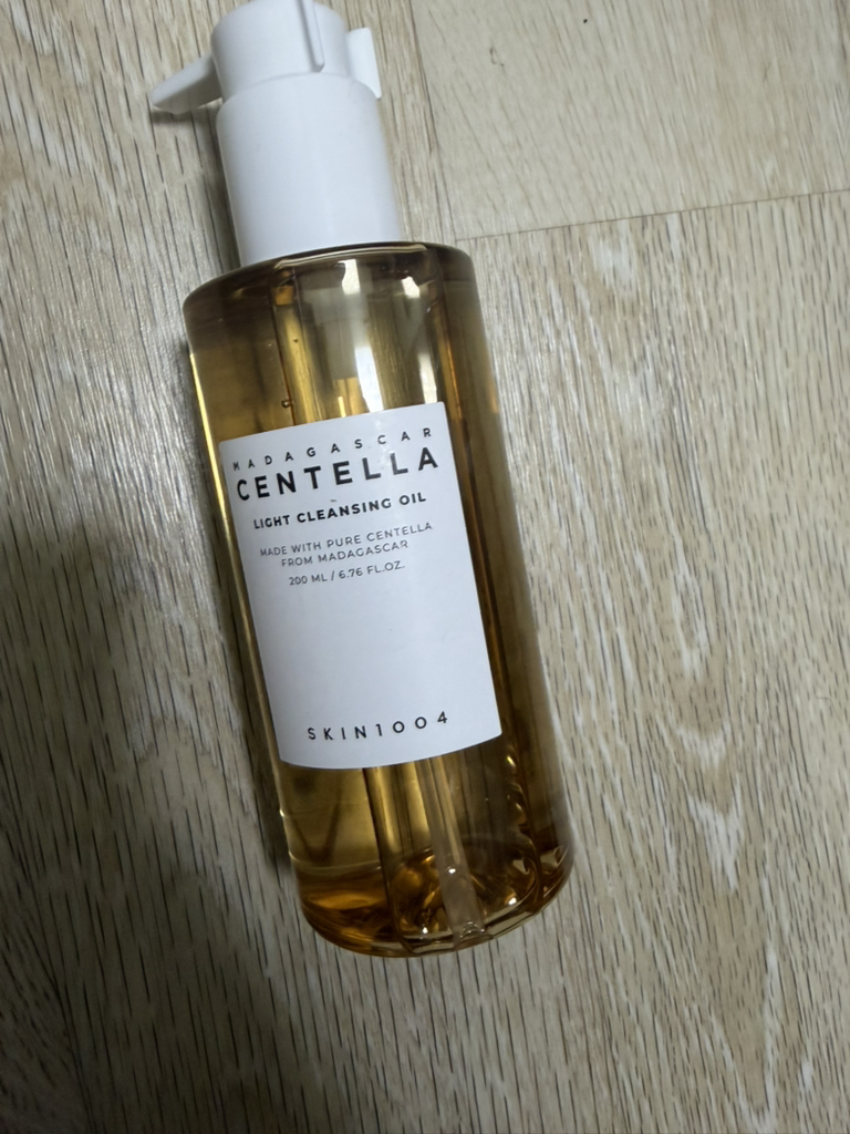 Ảnh đánh giá thực tế của người dùng về Madagascar Centella Light Cleansing Oil