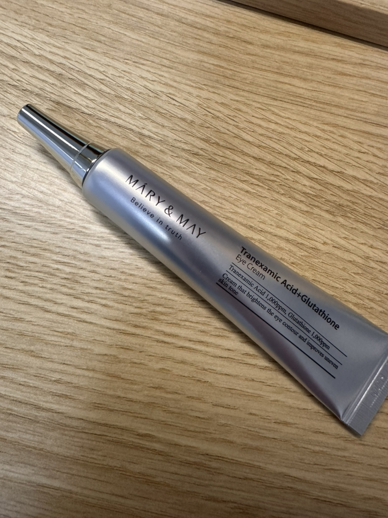 Ảnh đánh giá thực tế của người dùng về Tranexamic acid glutathione eye cream