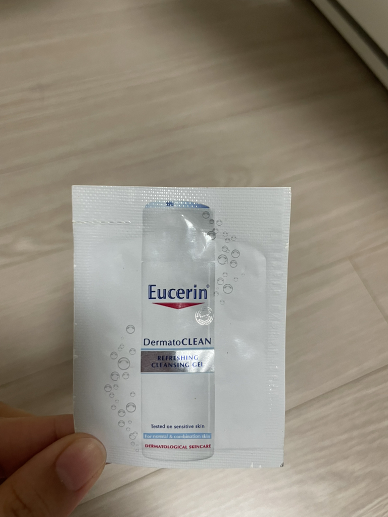 Eucerin Dermato Clean Refreshing Cleansing Gel review image