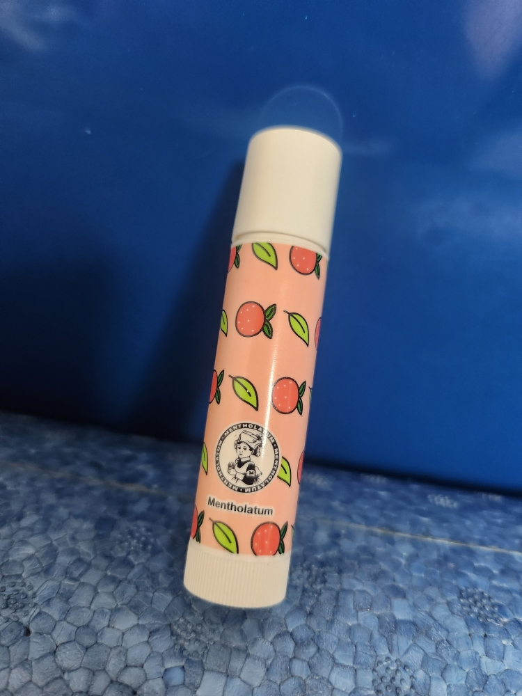 멘소래담 (MENTHOLATUM) KKKIM 콜라보 립아이스 립밤 [그레이프프루트티] review image