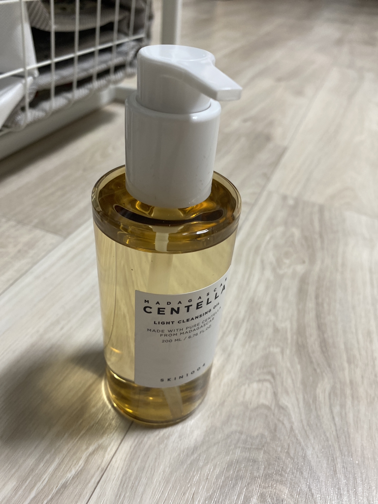 Ảnh đánh giá thực tế của người dùng về Madagascar Centella Light Cleansing Oil