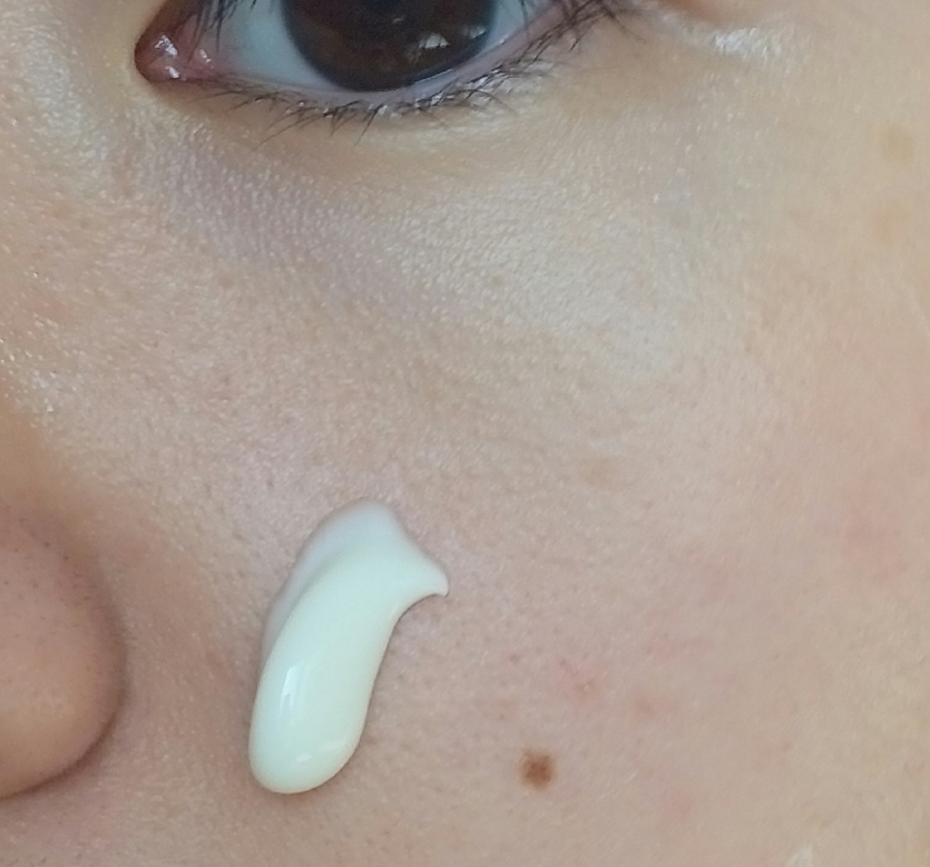 Ảnh đánh giá thực tế của người dùng về Kem chống nắng làm dịu da Red Blemish Soothing Up Sun [SPF50+/PA++++]