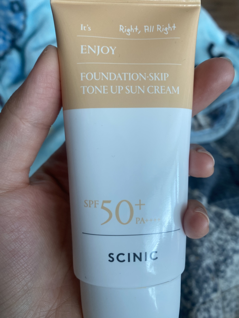싸이닉 (SCINIC) 엔조이 파데스킵 톤업 선크림 [SPF50+/PA++++] review image