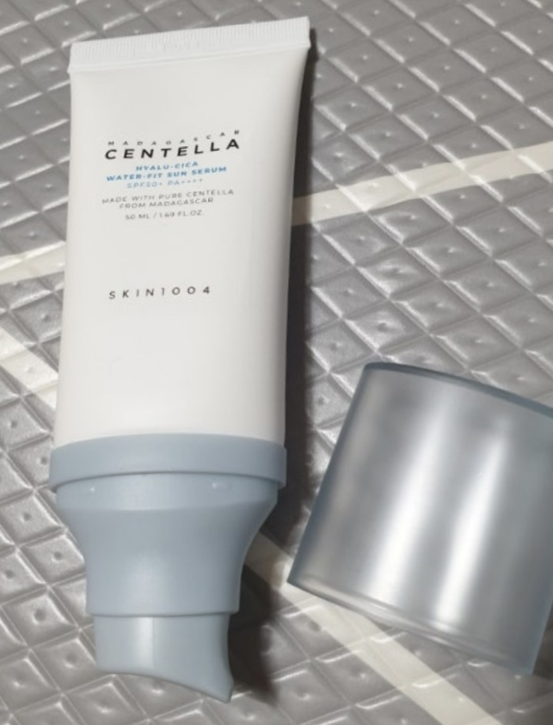 马达加斯加圣特拉玻尿酸水润防晒精华液 [SPF50+/PA++++]的真实用户使用照片