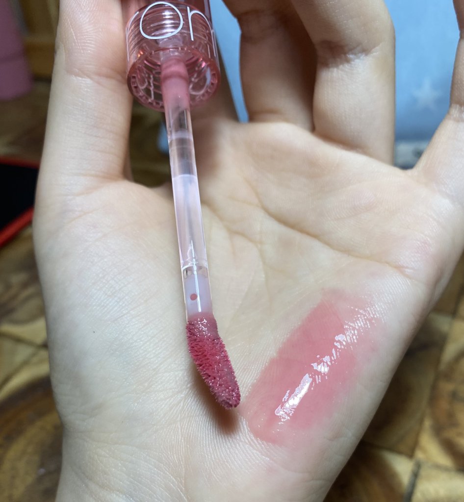 Ảnh đánh giá thực tế của người dùng về Glassing Color Gloss [01 Peony Ball]