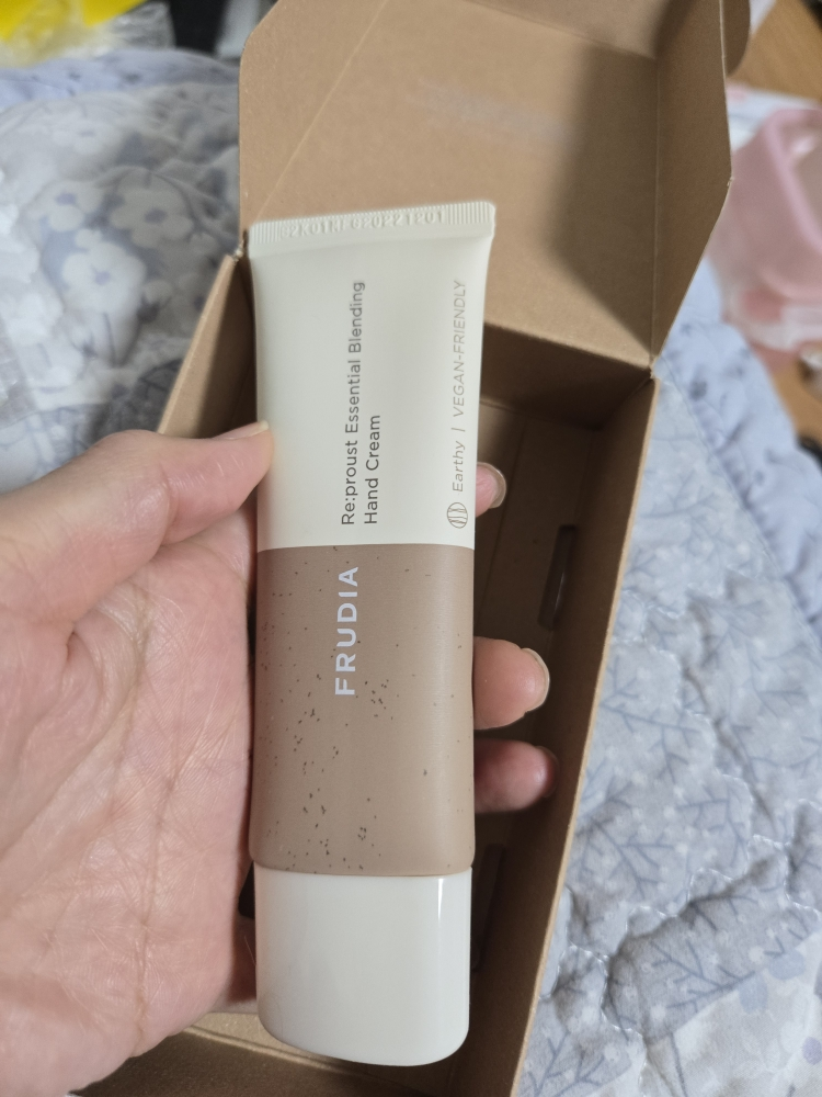 후르디아 (FRUDIA) 리프루스트 에센셜 블렌딩 핸드크림 [얼시] review image