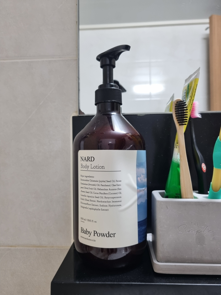 나드 (NARD) 모이스처 퍼퓸드 바디로션 [베이비파우더향] review image