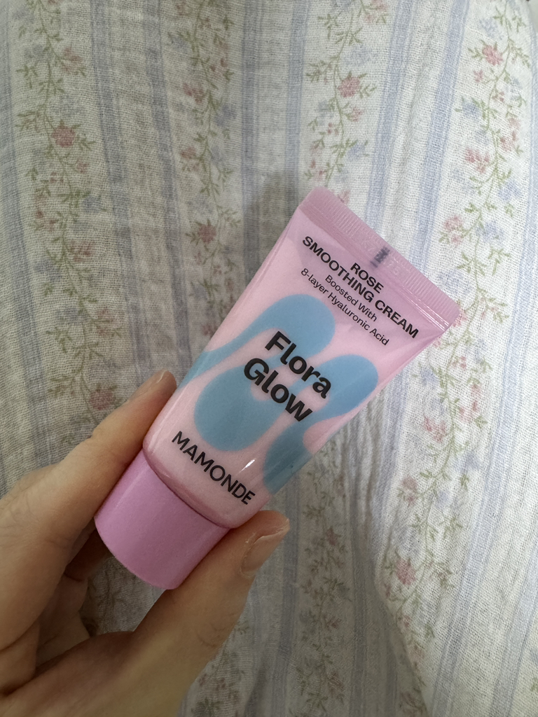 Mamonde Flora Glow Rose Smoothing Cream review image