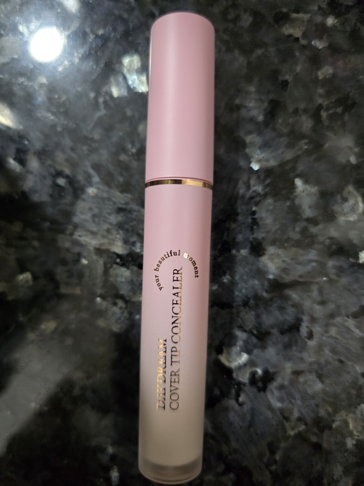 Aperire Sunscreen Day Dream Cover Tip Concealer [SPF30/PA++][01 Pure] review image