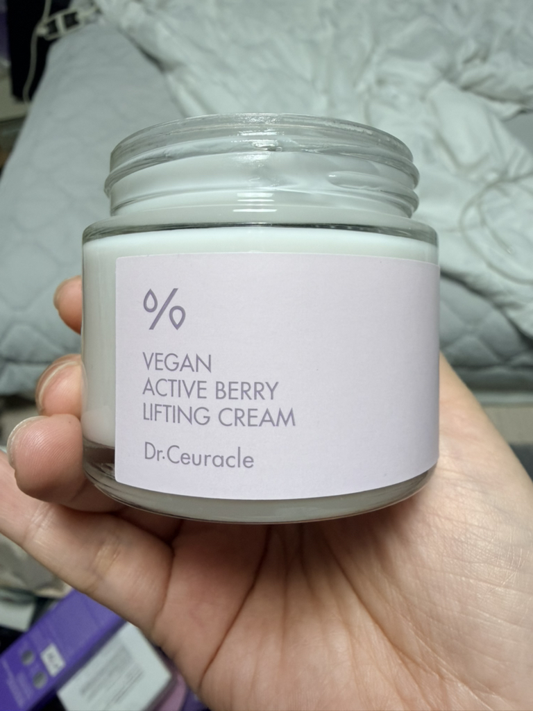 닥터슈라클 (Dr.Ceuracle) 비건 액티브 베리 리프팅 크림 review image