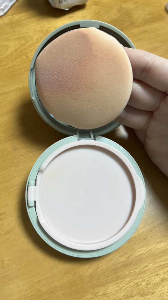 姿泊兰伊 贴身罩垫 [SPF40/PA++] [21NW 浅米色]。 common.review image