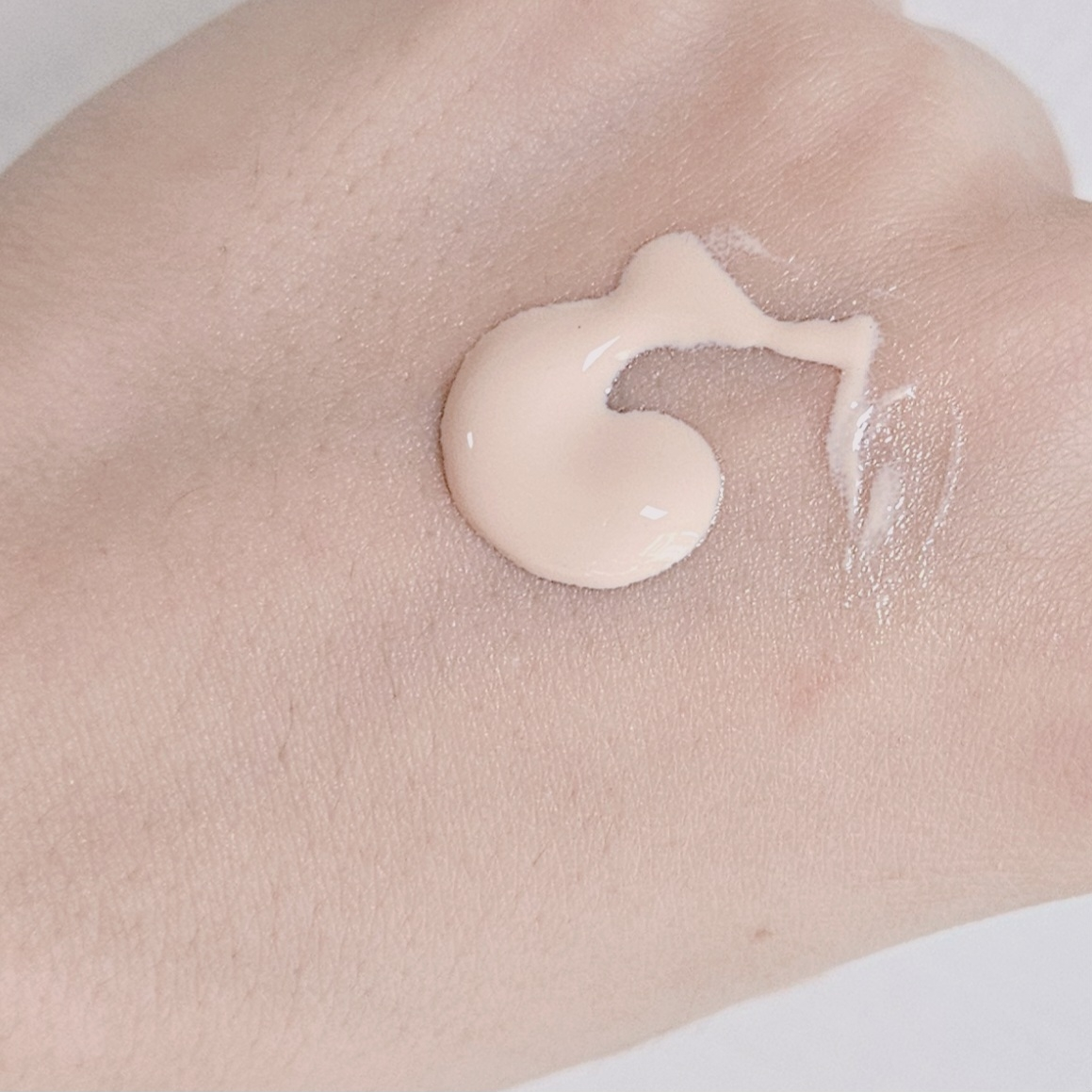 랩노 (LabNo) 비건워터 스킨톤업 선크림 [SPF50+/PA++++] review image