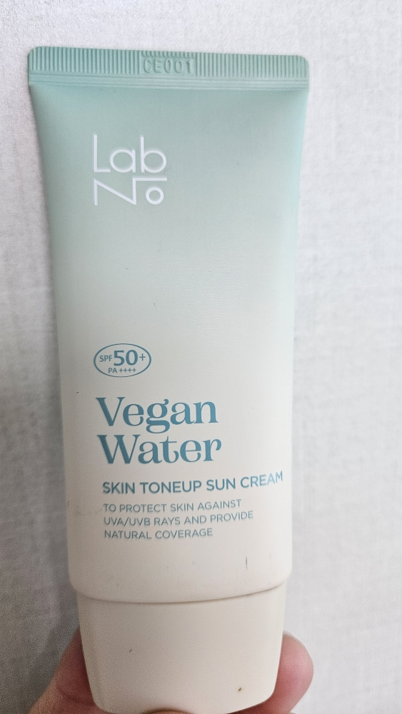 랩노 (LabNo) 비건워터 스킨톤업 선크림 [SPF50+/PA++++] review image