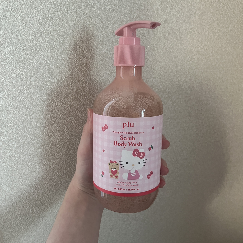 플루 (Plu) 헬로키티 에디션 비타글로우 수분광채 스크럽 바디워시 멜로즈 review image