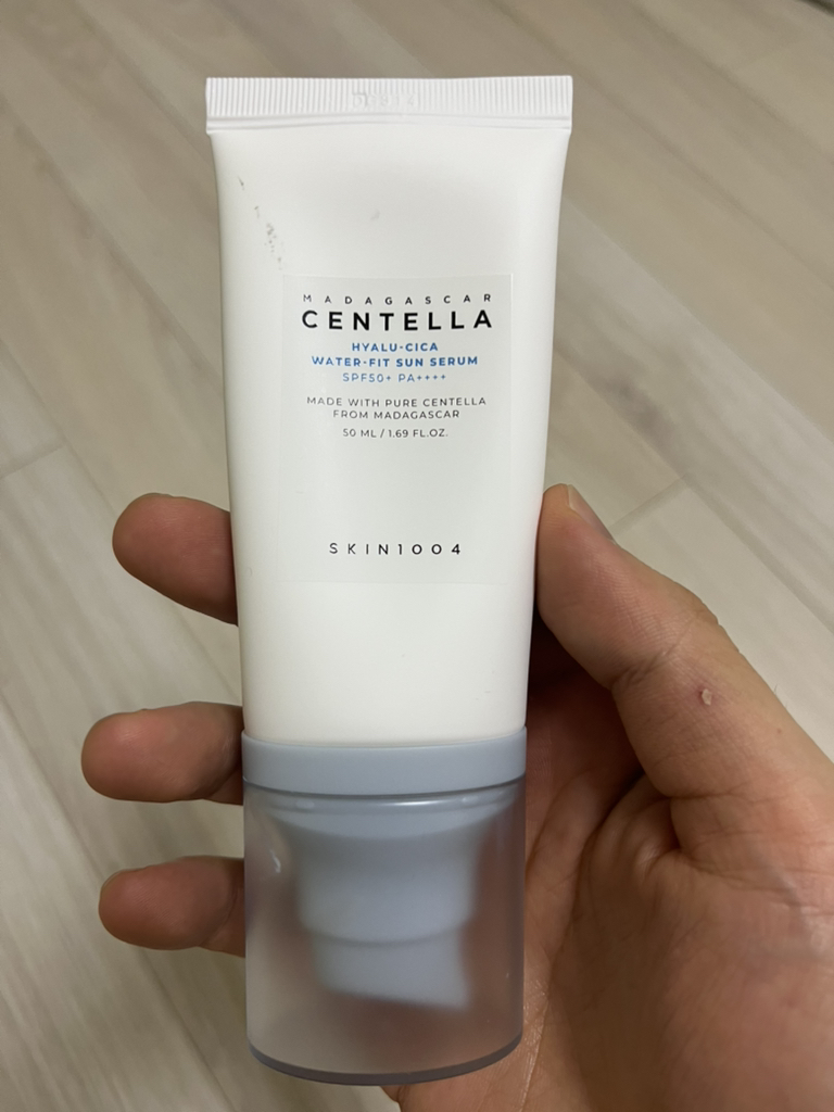 马达加斯加圣特拉玻尿酸水润防晒精华液 [SPF50+/PA++++]的真实用户使用照片