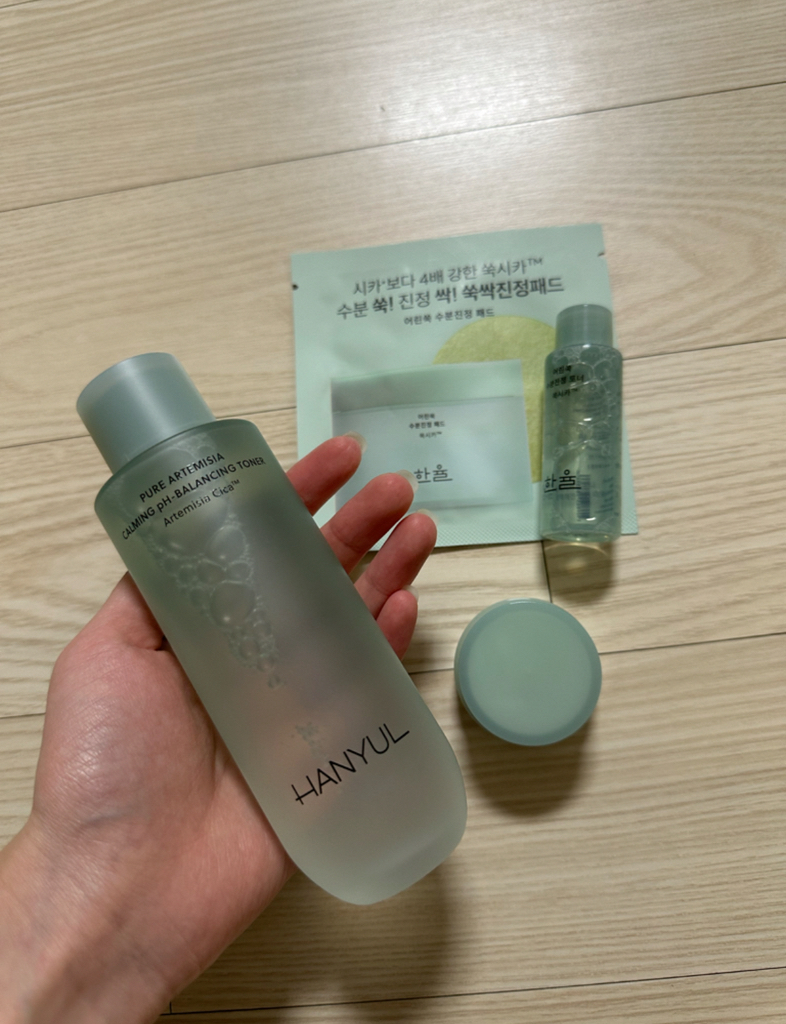 한율 (HANYUL) 어린쑥 수분진정 토너 review image