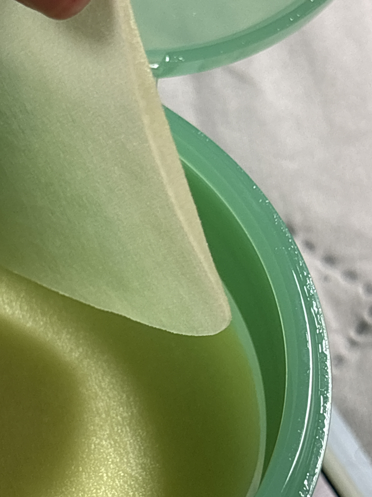 AC 深层舒缓毛孔化妆棉的真实用户使用照片