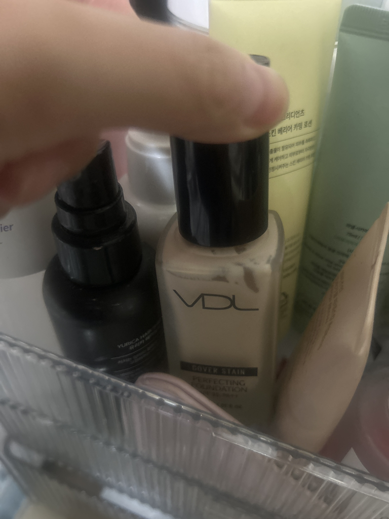 VDL (브이디엘) 커버스테인 퍼펙팅 파운데이션 [SPF35/PA++] [A03] review image