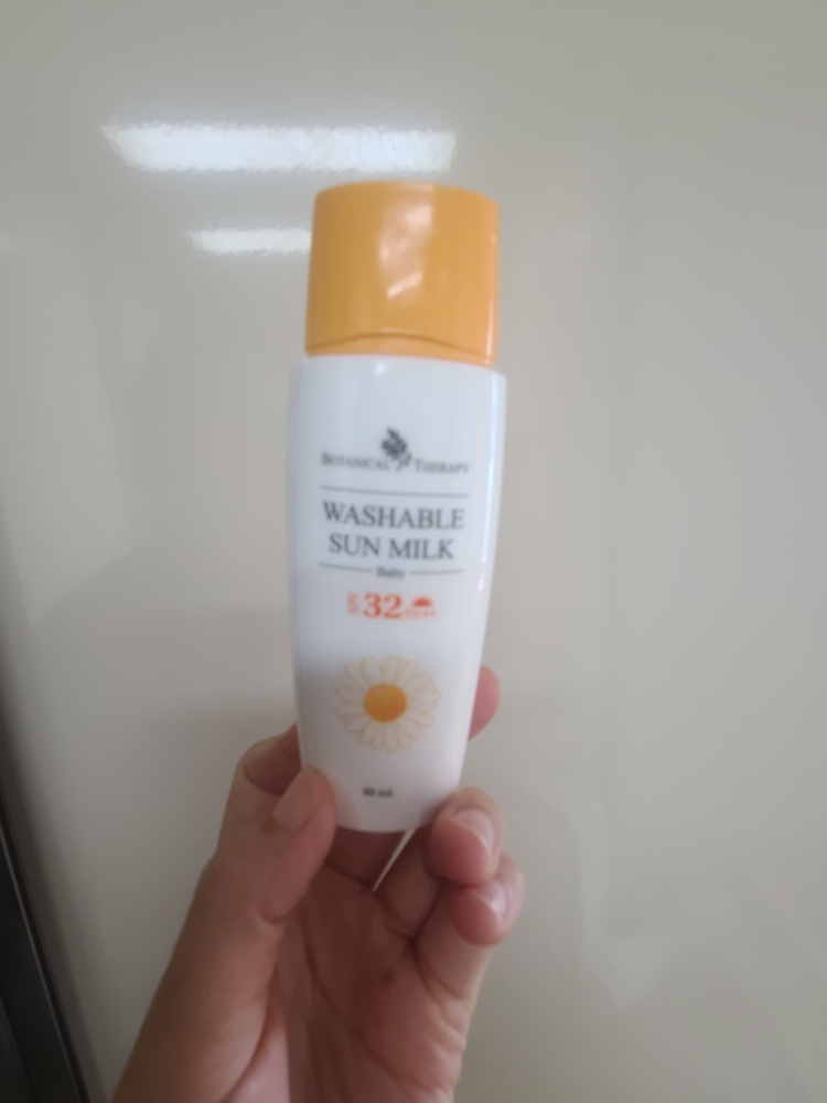 보타니컬테라피 (BOTANICALTHERAPY) 베이비 워셔블 썬밀크 [SPF32/PA++] review image