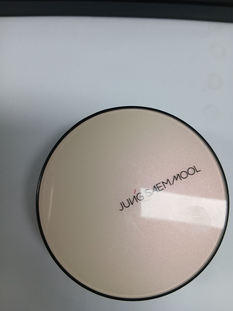 정샘물뷰티 (JUNGSAEMMOOL) 에센셜 스킨 누더 쿠션 [SPF50+/PA+++] [페어라이트] review image