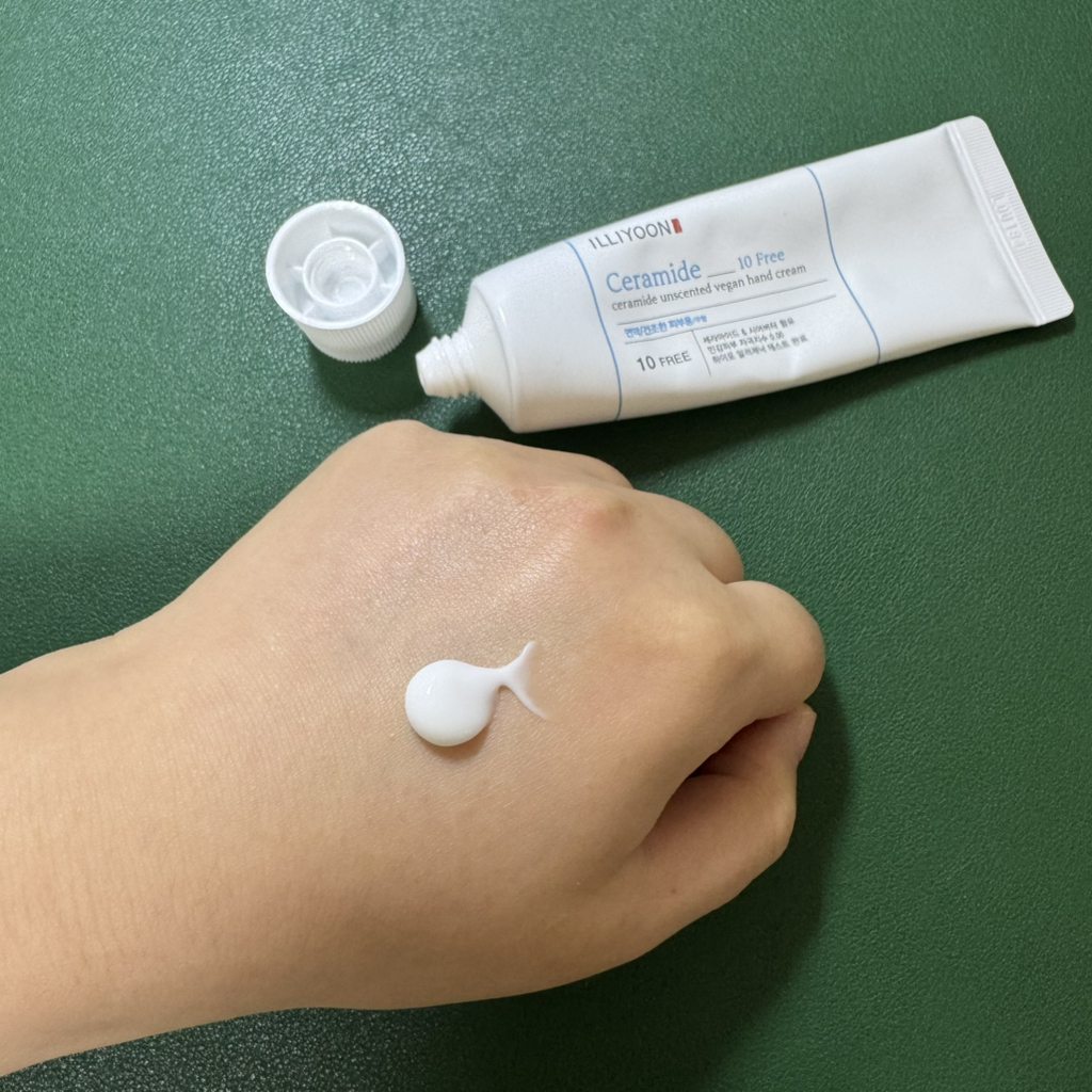 일리윤 (ILLIYOON) 세라마이드 무향 비건 핸드크림 review image