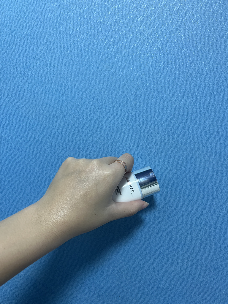 어바웃톤 (ABOUT_TONE.) 선 세럼 베이스 [SPF50+/PA++++] review image