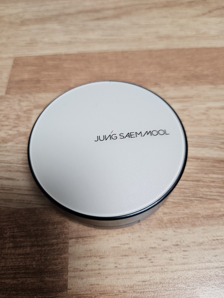 정샘물뷰티 (JUNGSAEMMOOL) 에센셜 스킨 누더 쿠션 [SPF50+/PA+++] [페어라이트] review image