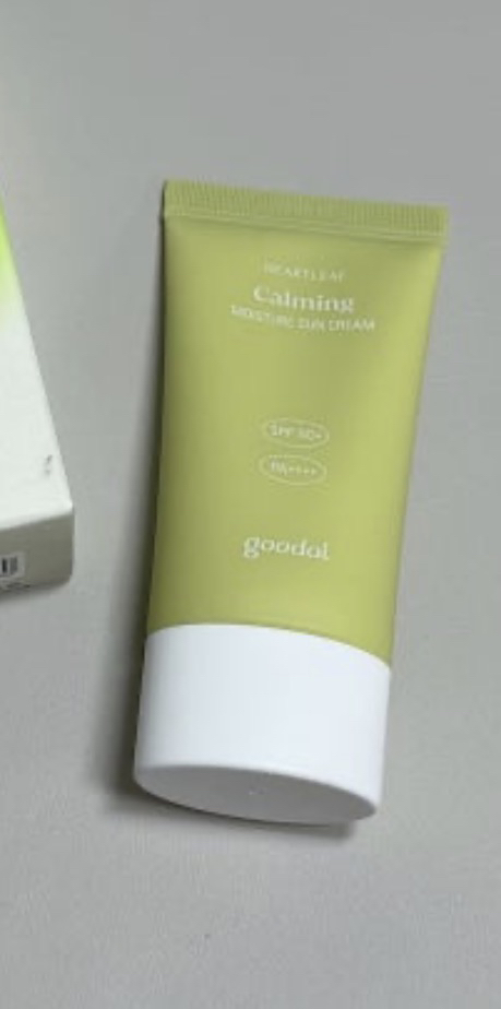 清爽鱼腥草舒缓保湿防晒霜 [SPF50+/PA++++]的真实用户使用照片