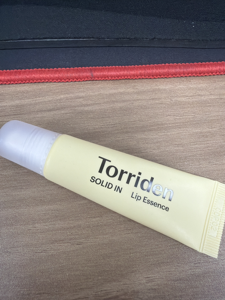 修护滋润唇部精华的真实用户使用照片