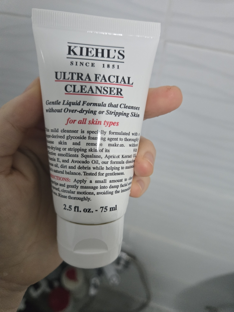 Kiehl's Ultra Facial Cleanser review image