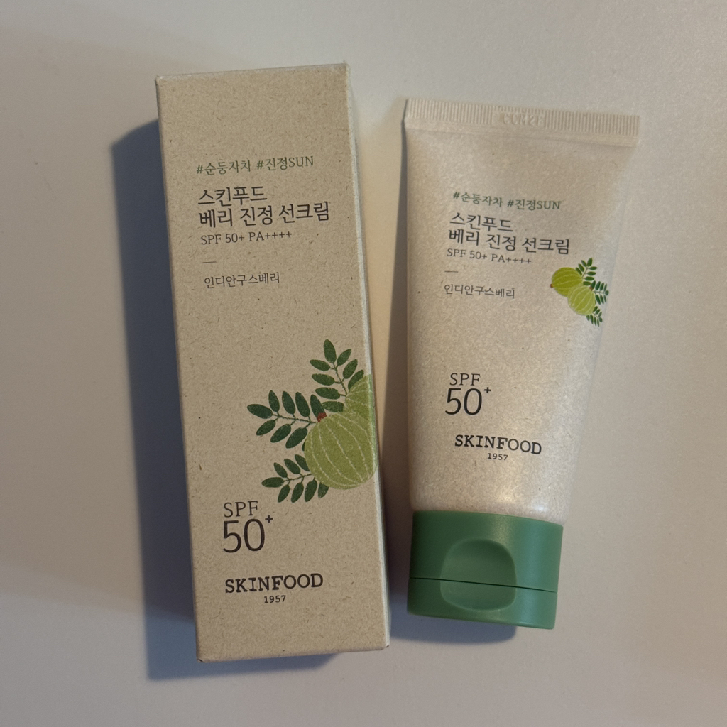 스킨푸드 (SKINFOOD) 베리 선크림 [SPF50+/PA++++] [진정] review image