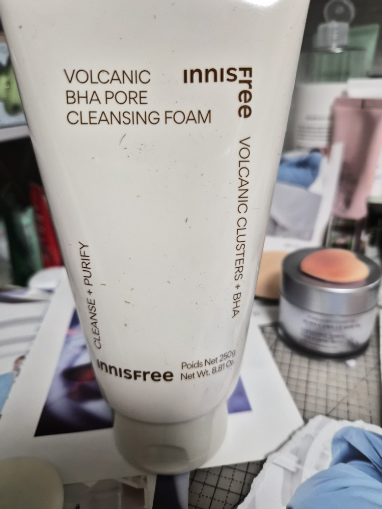 火山石孔洞洗面奶的真实用户使用照片