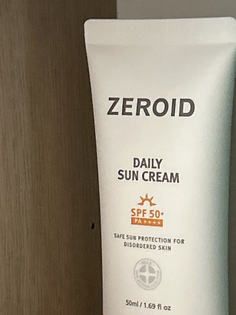 ZEROID Kem chống nắng hàng ngày [SPF50+/PA++++] review image
