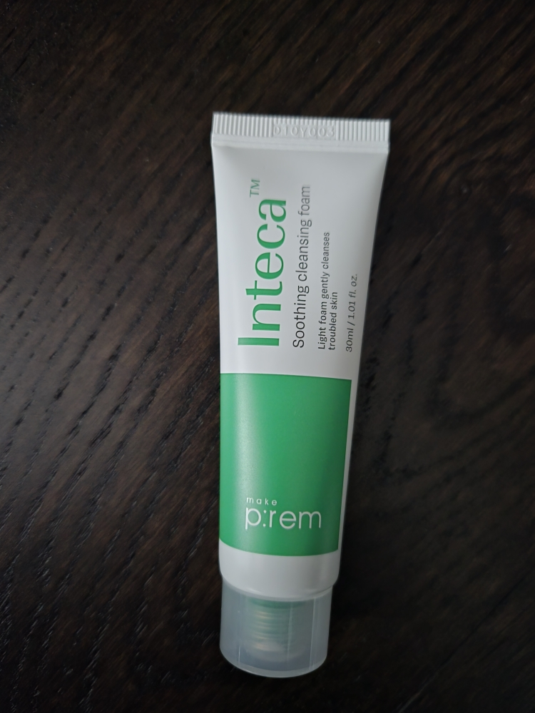 美科富来 因特卡舒缓洁面膏 common.review image