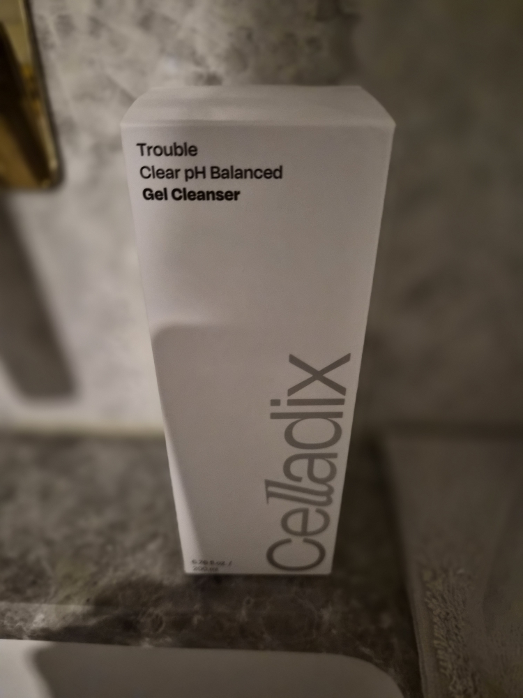 Celladix Trouble Clear 弱酸性啫喱洁面乳 common.review image