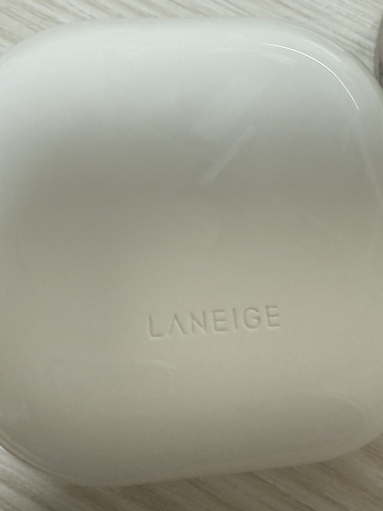 라네즈 (LANEIGE) 네오 에센셜 블러링 피니시 파우더 review image