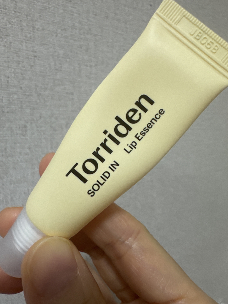 토리든 (Torriden) 솔리드인 세라마이드 립 에센스 review image