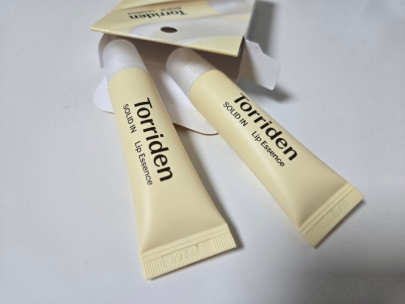 토리든 (Torriden) 솔리드인 세라마이드 립 에센스 review image