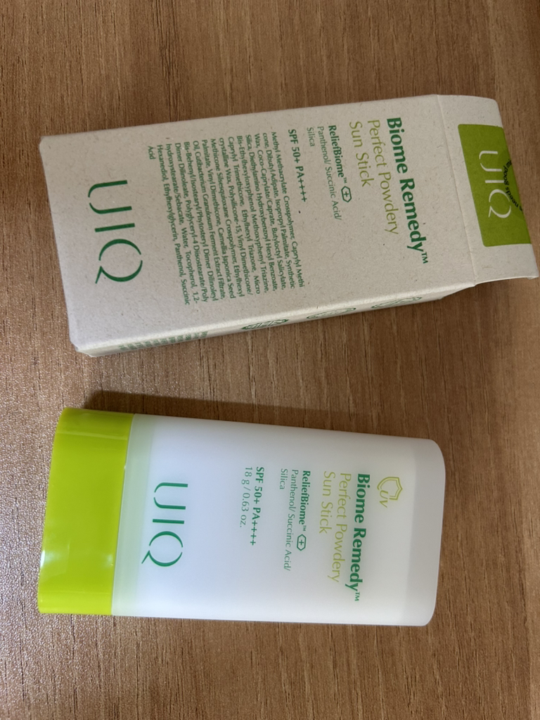 유이크 (UIQ) 바이옴 레미디 퍼펙트 보송 선스틱 [SPF50+/PA++++] review image