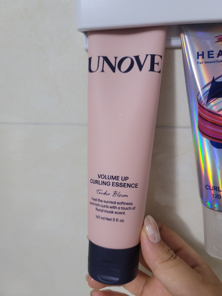 어노브 (UNOVE) 볼륨 업 컬링 에센스 review image