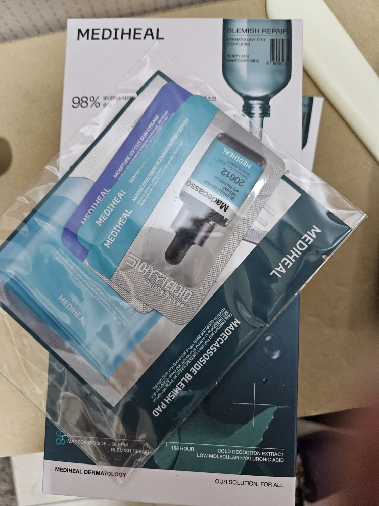 메디힐 (MEDIHEAL) 마데카소사이드 에센셜 마스크 [흔적리페어] review image