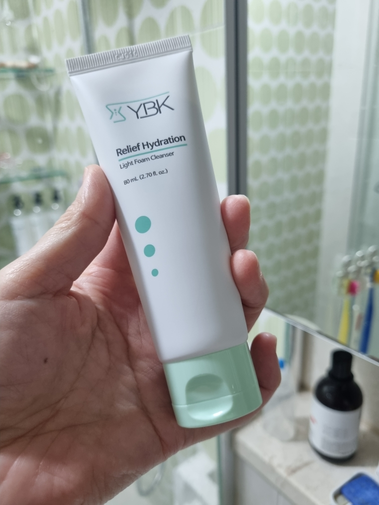 YBK (와이비케이) 릴리프 하이드레이션 라이트 폼 클렌저 review image