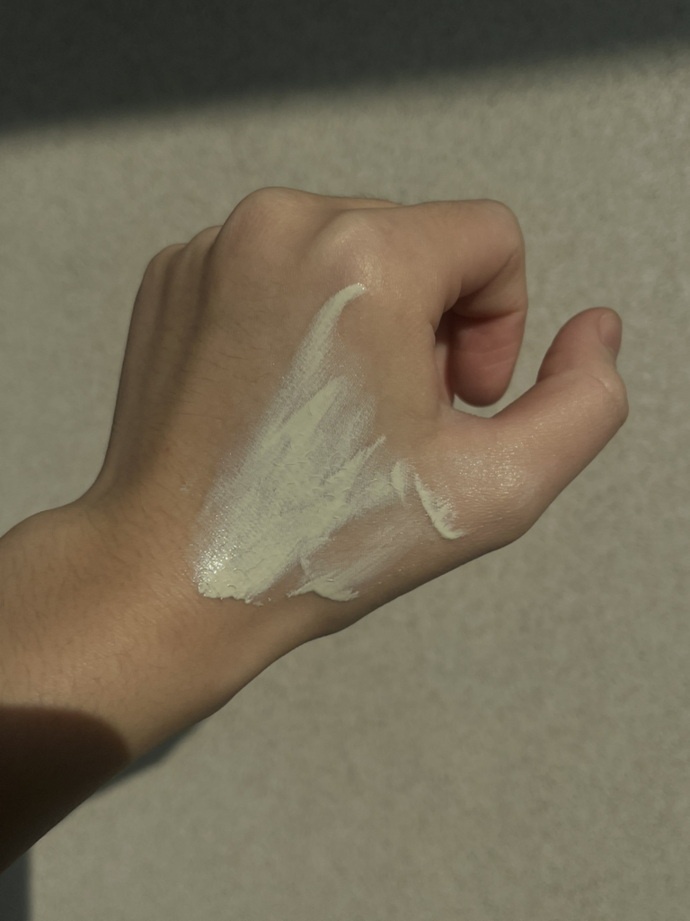 YBK (와이비케이) 포어 풀 커버 데일리 썬스크린 [SPF50+/PA++++] review image